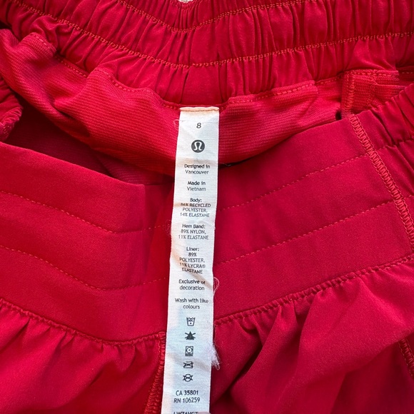 LULULEMON | hotty hot shorts low rise || 4” size 8 - Picture 6 of 7